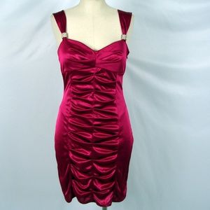 *Red ruffled bodycon cocktail party holiday dress